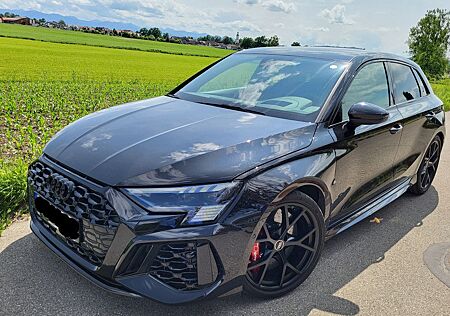 Audi RS3 2.5 TFSI S tronic quattro Sportback Karbon