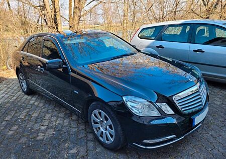 Mercedes-Benz E 220 CDI - TÜV NEU - BlueEFFICIENCY ELEGANCE