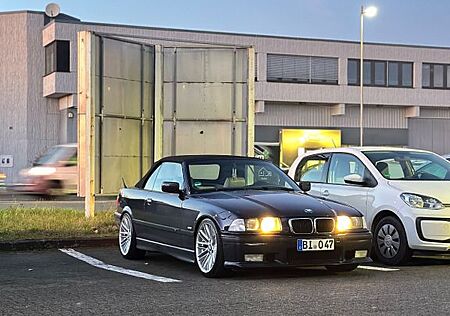 BMW 320i Cabrio