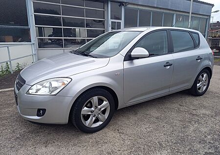 Kia Cee'd / Ceed 1.4 CVVT LX