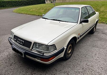 Audi V8