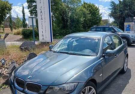 BMW 325i -