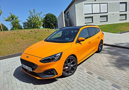 Ford Focus St 2,3L 280PS Panorama/Kamera/Matrix LED