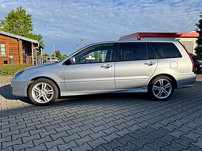 Mitsubishi Lancer KOMBI 2.0 Sport
