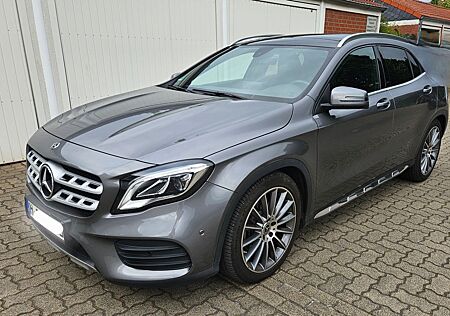 Mercedes-Benz GLA 250 4MATIC DCT -