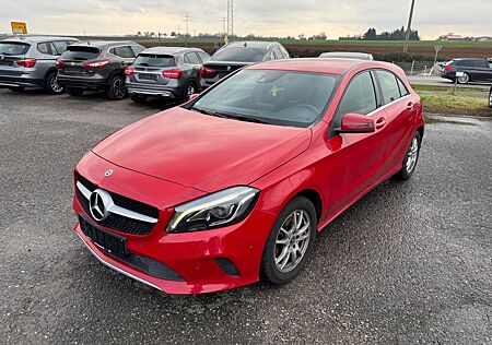 Mercedes-Benz A 180 BlueEfficiency LED Navi PDC SHG Tempo 2.Ha