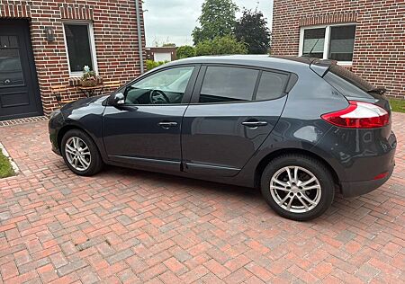 Renault Megane LIMITED 1.6 16V 110 LIMITED