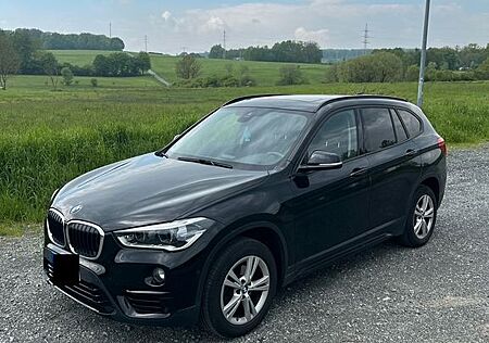 BMW X1 sDrive18d *TÜV NEU* *Panoramadach*