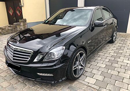 Mercedes-Benz E 63 AMG Performance Paket