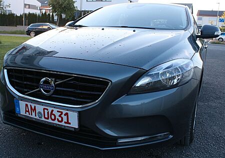 Volvo V40 1,6 KineticKlimaaut.Sitzh. 75TKm Alu Tüv neu