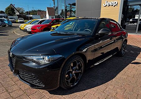Alfa Romeo Giulia 280 PS Q4 Estrema Panorama Navi Carbon