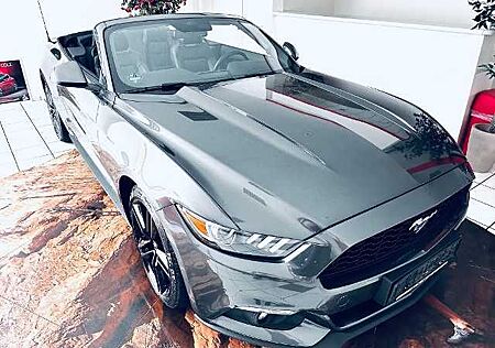 Ford Mustang 2.3 CABRIO