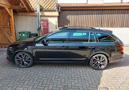 Skoda Octavia 2.0 TDI SCR DSG RS Combi RS