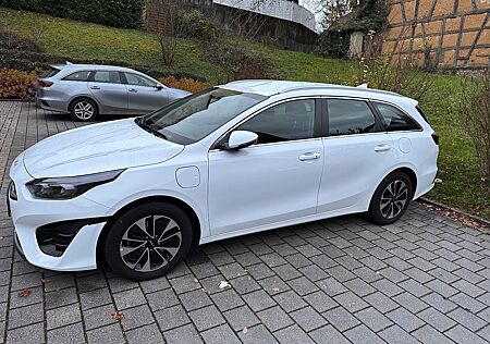 Kia Cee'd Sportswagon 1.6 GDI Plug-In Hybrid Vis...
