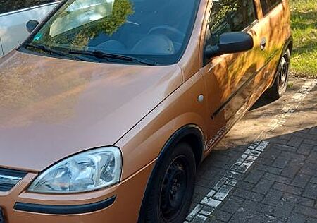Opel Corsa C 1.0L | TÜV 04/2027 | 8-fach bereift