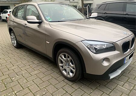 BMW X1 sDrive18i, 1. Hand, Scheckheft gepflegt