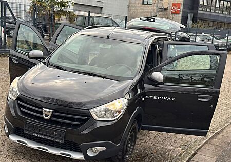 Dacia Lodgy Stepway 7 Sitzer Kamera PDC SHZ Navi Alu 1