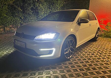 VW Golf Volkswagen e- CSS ALU LED TÜV NEU Top Zustand