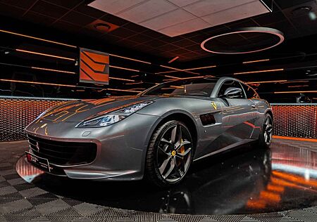 Ferrari GTC4Lusso T V8*Lift*Carbon LED*Sunroof*JBL