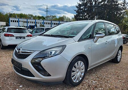 Opel Zafira Tourer .2.0 CDTI. Edition. PDC.