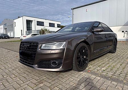 Audi A8 4.2 TDI tiptronic quattro SPORTPAKET