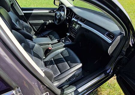 Skoda Superb 2.0 TDI 125kW DSG Elegance Combi Elegance