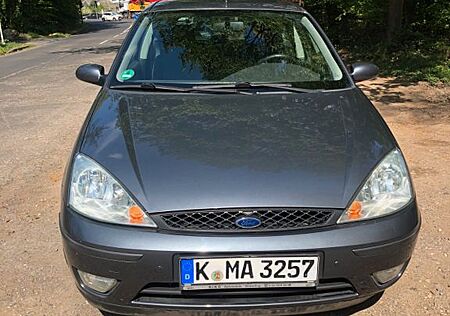 Ford Focus 1,6 Ambiente Ambiente