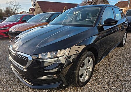 Skoda Scala . ALU/Bluet./Sitzh./Lichta./Service/Tüv Neu