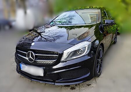 Mercedes-Benz A 180 Automatik AMG Line AMG Line