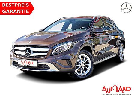Mercedes-Benz GLA 200 7G-DCT Urban Bi-Xenon Navi Tempomat AHK