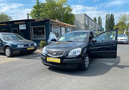 Kia Rio 1.4 Zahnriemen gewechselt Euro4 Tüv