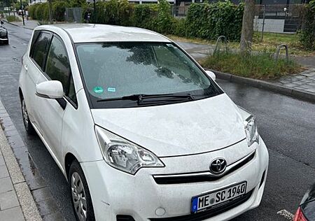 Toyota Verso-S 1,33-l-Dual-VVT Multidrive S Life...