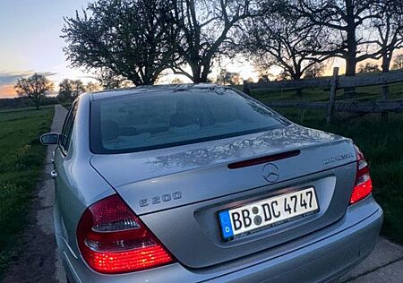 Mercedes-Benz E 200 KOMPRESSOR CLASSIC Classic