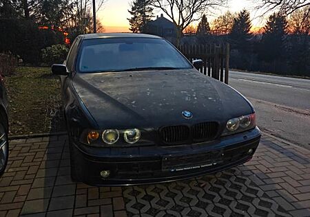 BMW 520i -