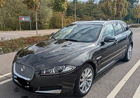Jaguar XF 2.2 L Diesel Sportbrake -