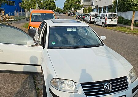 VW Passat Volkswagen 2.0 96kW Basis Basis