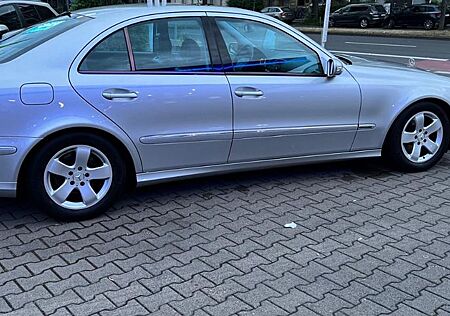 Mercedes-Benz E 220 CDI AVANTGARDE Avantgarde