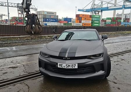 Chevrolet Camaro 2.0 TURBO EU Modell Neuwertig