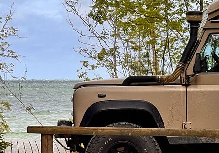 Land Rover Defender 110 Td5 Vollausstattung