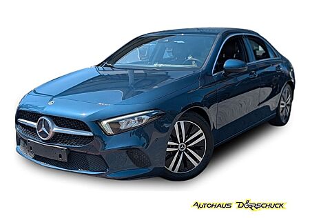 Mercedes-Benz A 200 Lim. RFK. Navi. Klimaaut. Temp. LED.