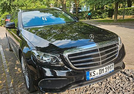 Mercedes-Benz 220