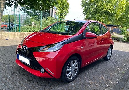 Toyota Aygo (X) -Play Touch | Navi | Rückfahrkamera