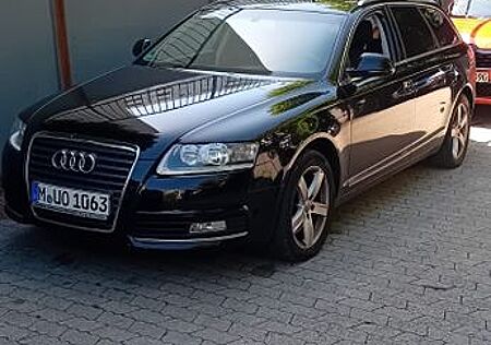 Audi A6 2.4 Avant -