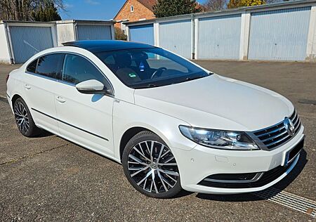 VW CC Volkswagen 2.0 TSI DSG/Xenon/Panorama/Kamera/Massage