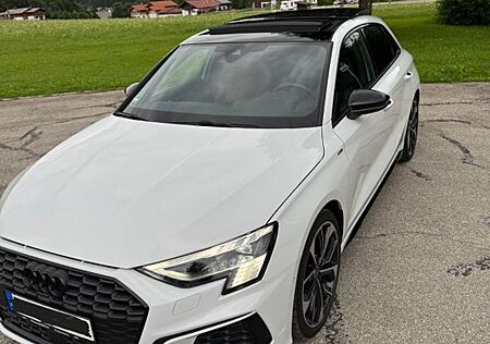 Audi A3 40 TFSI S tr. quattro S line Sportback S line