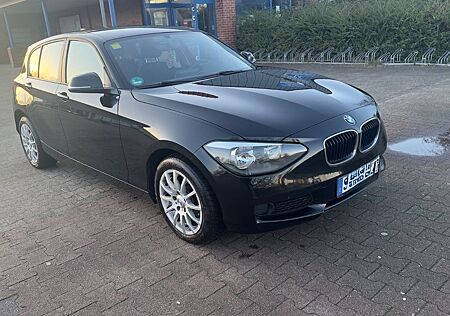 BMW 116i - Navi, Automatik.