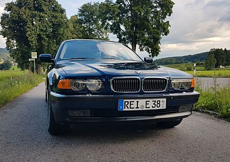BMW 750iA 1. deutsche Hand, Liebhaberfahrzeug