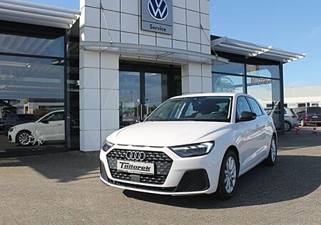 Audi A1 Sportback 30 basis, LED Scheinwerfer, connect