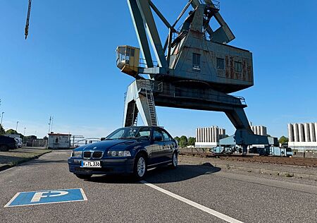 BMW 320i E36 / / Rentnerfahrzeug
