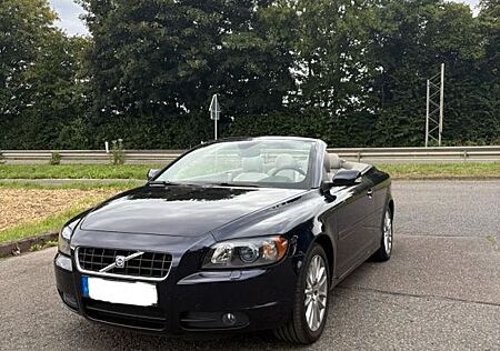 Volvo C70 2.4i Momentum Momentum, 2 Hand | Scheckheft